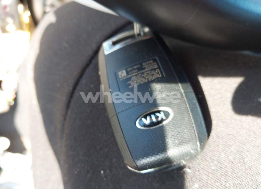 Photo 11 of 2020 Kia Sorento 2.4L LX (VIN 5XYPG4A33LG637618)