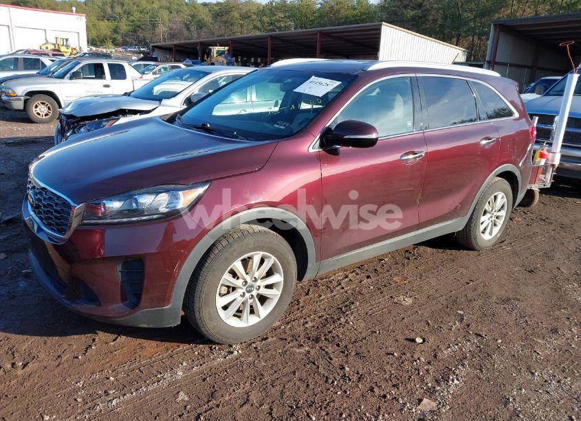 Photo 2 of 2020 Kia Sorento 2.4L LX (VIN 5XYPG4A33LG637618)
