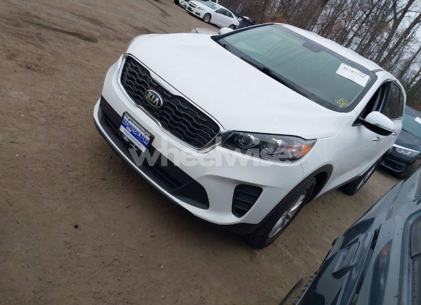 Photo 2 of 2020 Kia Sorento 2.4L L (VIN 5XYPG4A33LG671526)