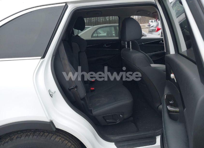 Photo 8 of 2020 Kia Sorento 2.4L L (VIN 5XYPG4A33LG671526)