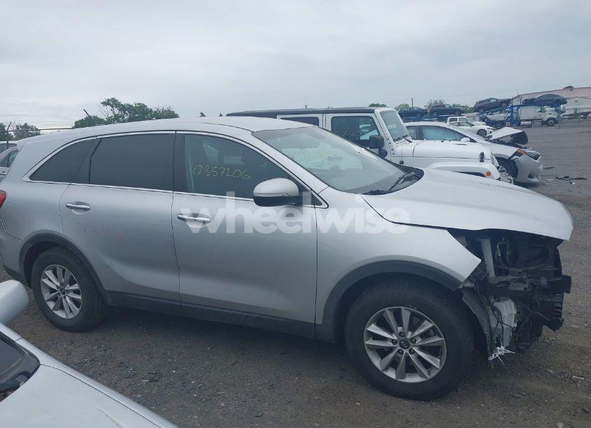 Photo 13 of 2020 Kia Sorento 2.4L L (VIN 5XYPG4A33LG680825)