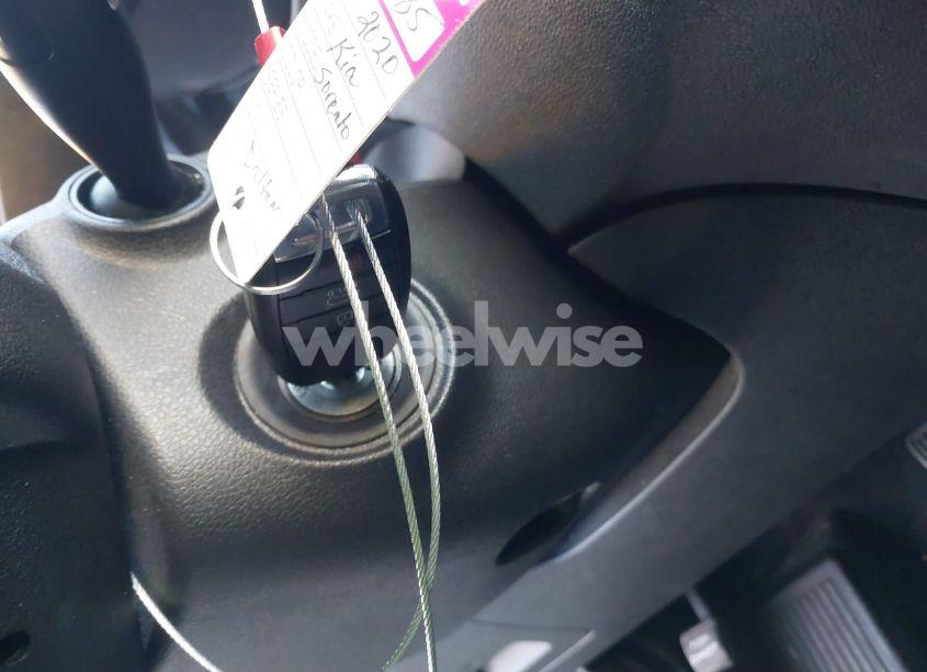 Photo 11 of 2020 Kia Sorento 2.4L LX (VIN 5XYPG4A33LG687399)