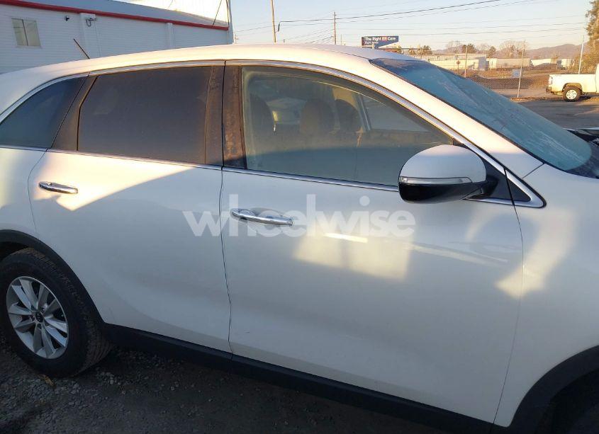 Photo 13 of 2020 Kia Sorento 2.4L LX (VIN 5XYPG4A33LG687399)