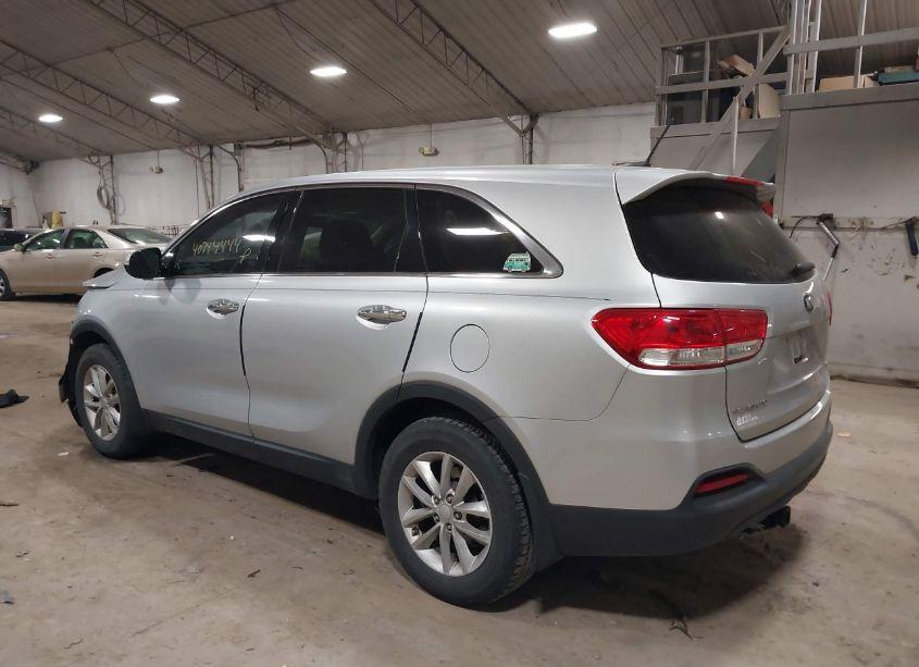 Photo 3 of 2016 Kia Sorento 2.4L L (VIN 5XYPG4A34GG043691)