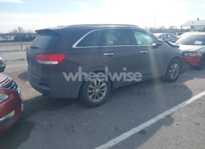 Photo 4 of 2016 Kia Sorento 2.4L LX (VIN 5XYPG4A34GG051855)