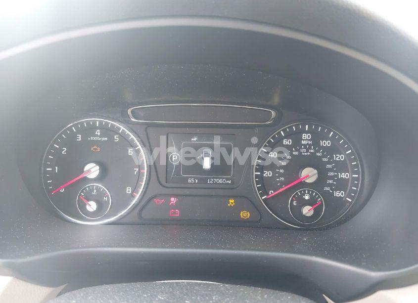 Photo 7 of 2016 Kia Sorento 2.4L LX (VIN 5XYPG4A34GG051855)