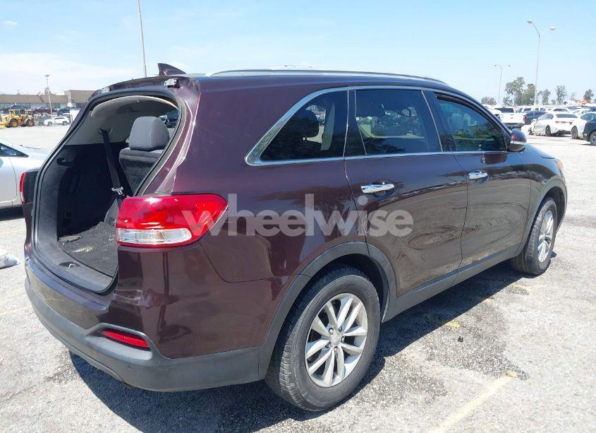 Photo 4 of 2016 Kia Sorento 2.4L LX (VIN 5XYPG4A34GG054173)