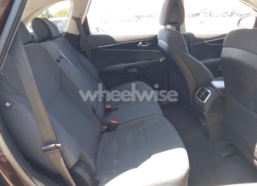 Photo 8 of 2016 Kia Sorento 2.4L LX (VIN 5XYPG4A34GG054173)