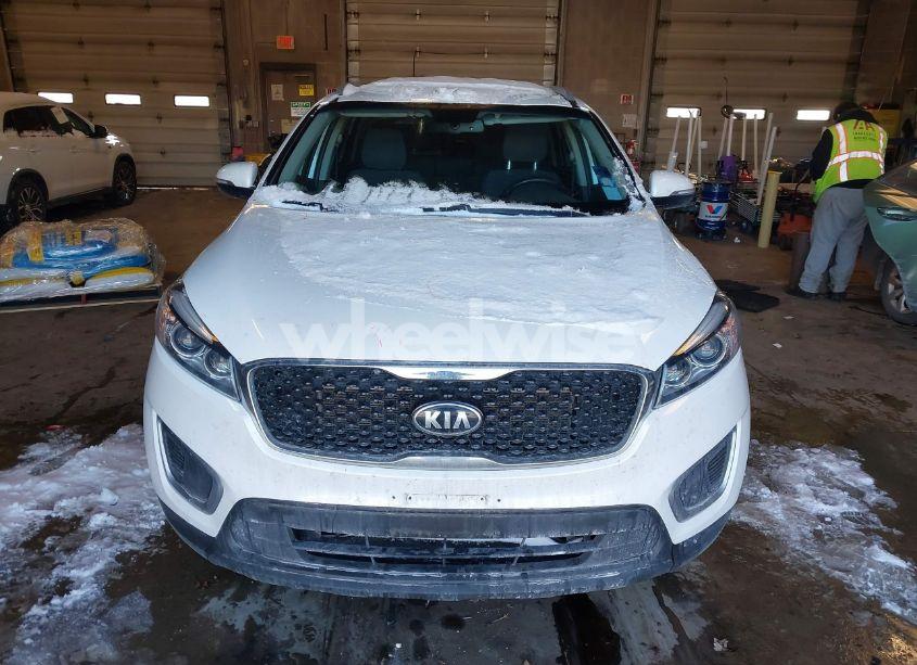 Photo 12 of 2016 Kia Sorento 2.4L LX (VIN 5XYPG4A34GG056926)