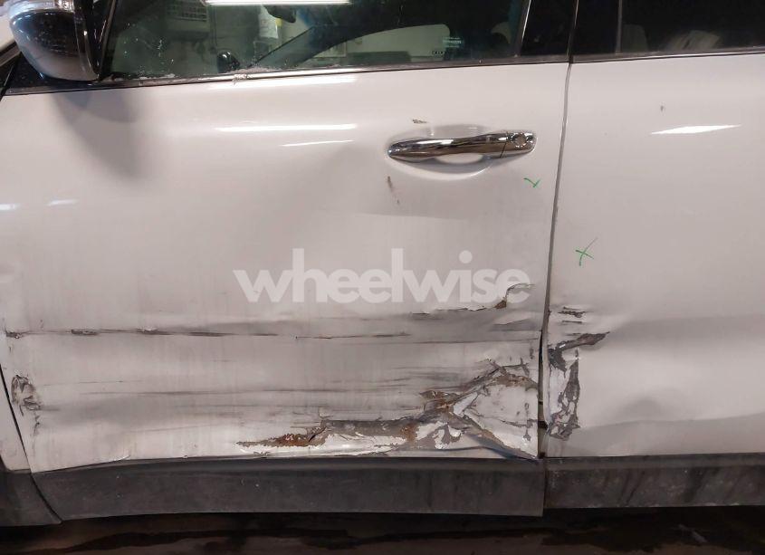 Photo 19 of 2016 Kia Sorento 2.4L LX (VIN 5XYPG4A34GG056926)