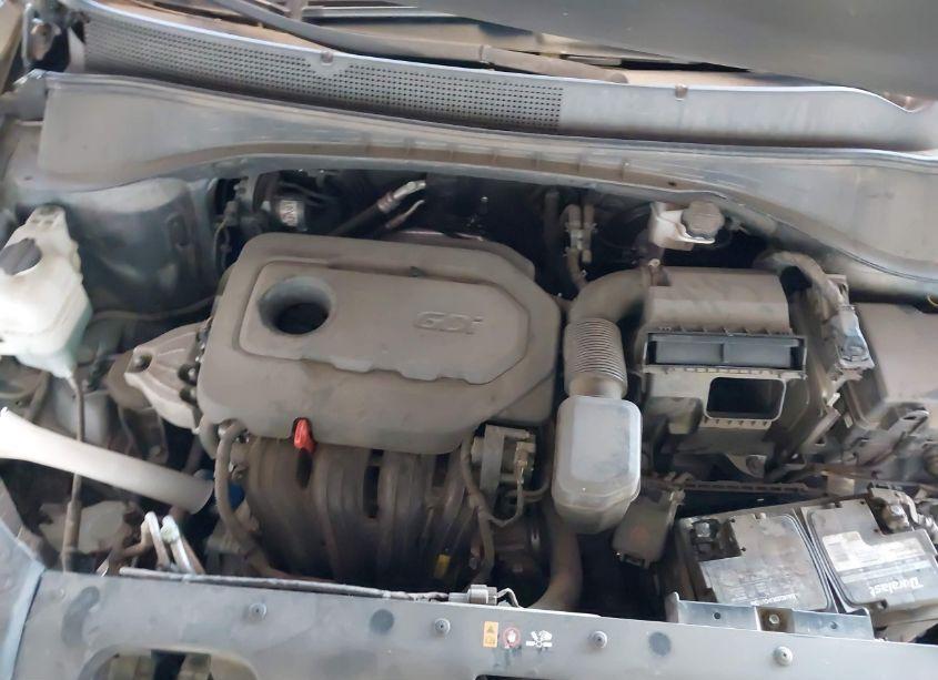 Photo 10 of 2016 Kia Sorento 2.4L LX (VIN 5XYPG4A34GG088954)