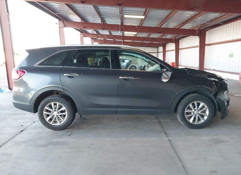 Photo 14 of 2016 Kia Sorento 2.4L LX (VIN 5XYPG4A34GG088954)
