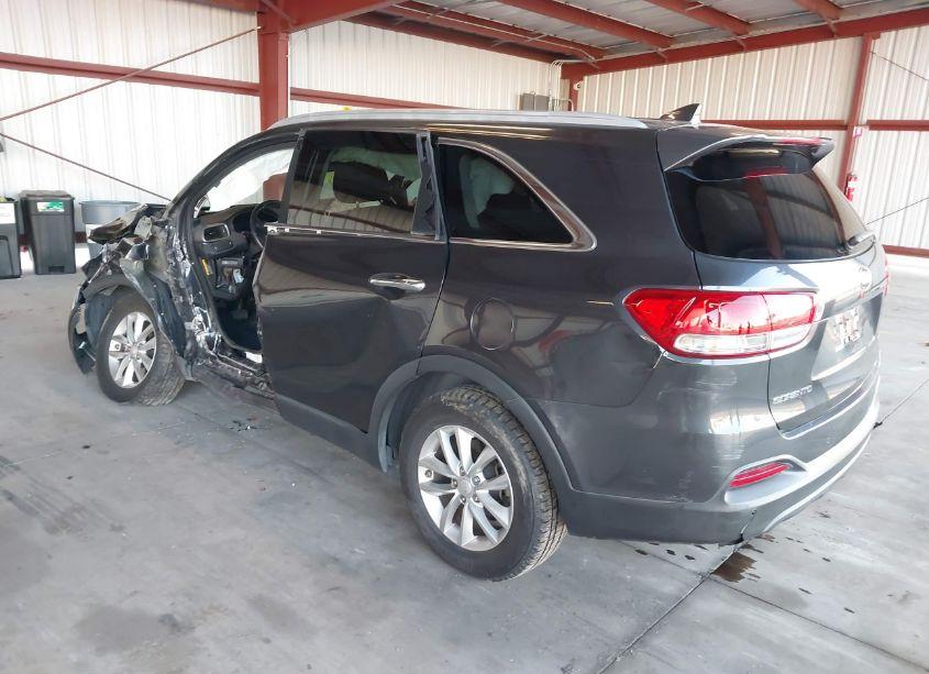 Photo 3 of 2016 Kia Sorento 2.4L LX (VIN 5XYPG4A34GG088954)