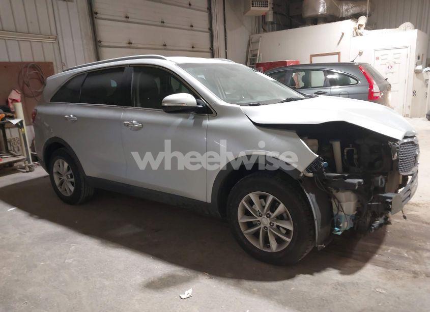 2016 Kia Sorento 2.4L LX (VIN 5XYPG4A34GG101489) main photo