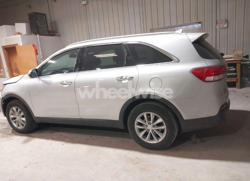 Photo 14 of 2016 Kia Sorento 2.4L LX (VIN 5XYPG4A34GG101489)