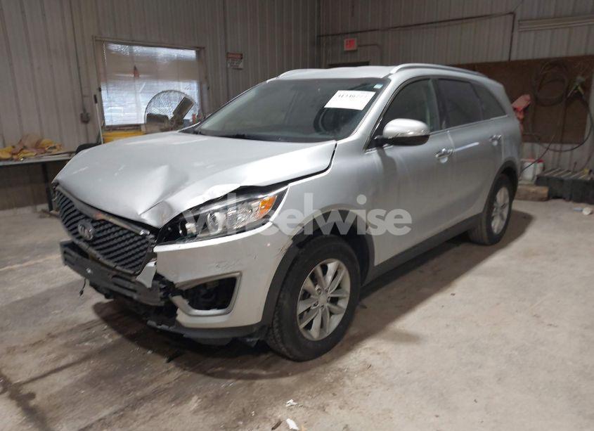 Photo 2 of 2016 Kia Sorento 2.4L LX (VIN 5XYPG4A34GG101489)