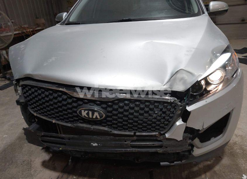 Photo 6 of 2016 Kia Sorento 2.4L LX (VIN 5XYPG4A34GG101489)