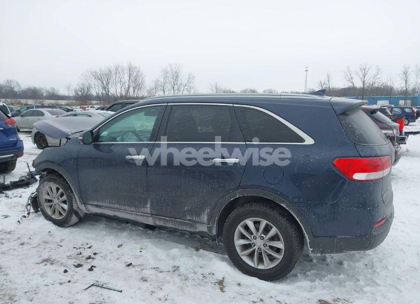 Photo 13 of 2016 Kia Sorento 2.4L LX (VIN 5XYPG4A34GG122858)