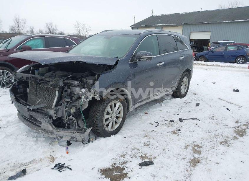 Photo 2 of 2016 Kia Sorento 2.4L LX (VIN 5XYPG4A34GG122858)