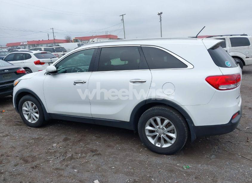 Photo 14 of 2016 Kia Sorento 2.4L LX (VIN 5XYPG4A34GG147873)