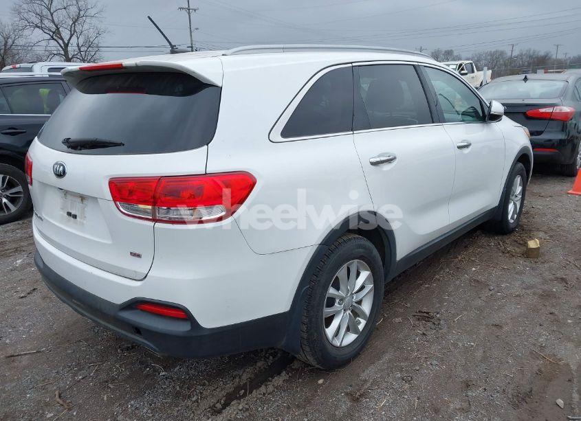 Photo 4 of 2016 Kia Sorento 2.4L LX (VIN 5XYPG4A34GG147873)
