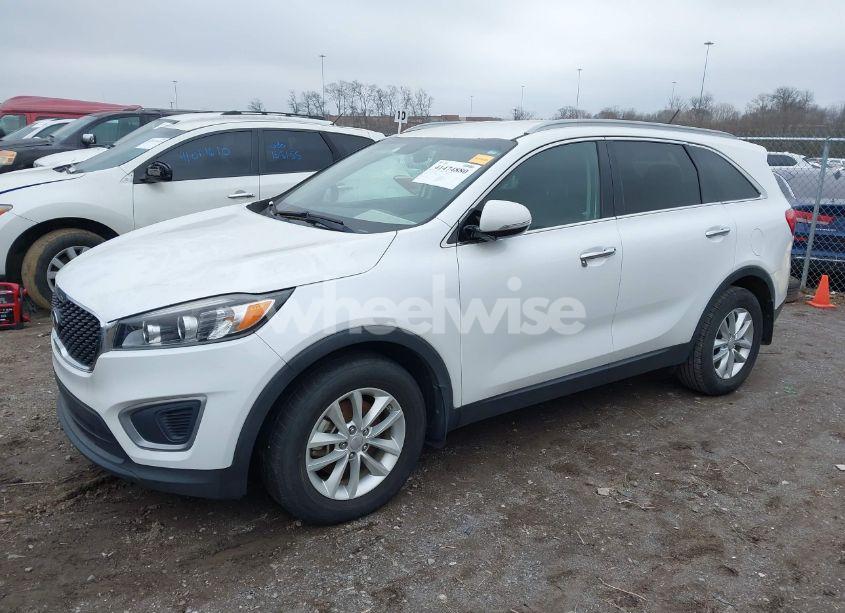 Photo 6 of 2016 Kia Sorento 2.4L LX (VIN 5XYPG4A34GG147873)
