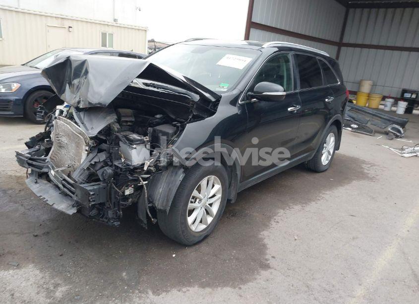 Photo 2 of 2016 Kia Sorento 2.4L LX (VIN 5XYPG4A34GG161272)
