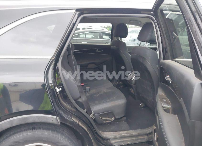 Photo 8 of 2016 Kia Sorento 2.4L LX (VIN 5XYPG4A34GG161272)