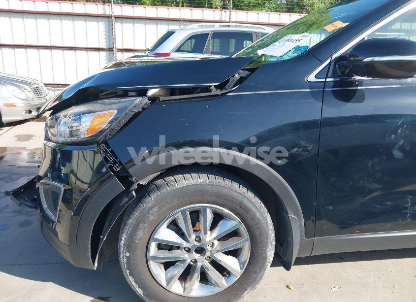 Photo 17 of 2016 Kia Sorento 2.4L L (VIN 5XYPG4A34GG165340)