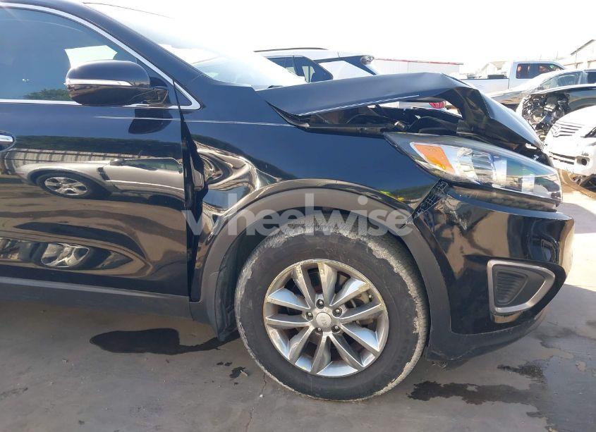 Photo 18 of 2016 Kia Sorento 2.4L L (VIN 5XYPG4A34GG165340)