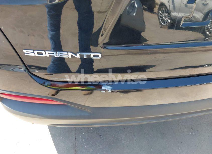 Photo 20 of 2016 Kia Sorento 2.4L L (VIN 5XYPG4A34GG165340)