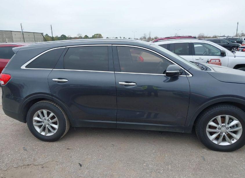 Photo 13 of 2016 Kia Sorento 2.4L LX (VIN 5XYPG4A34GG175270)