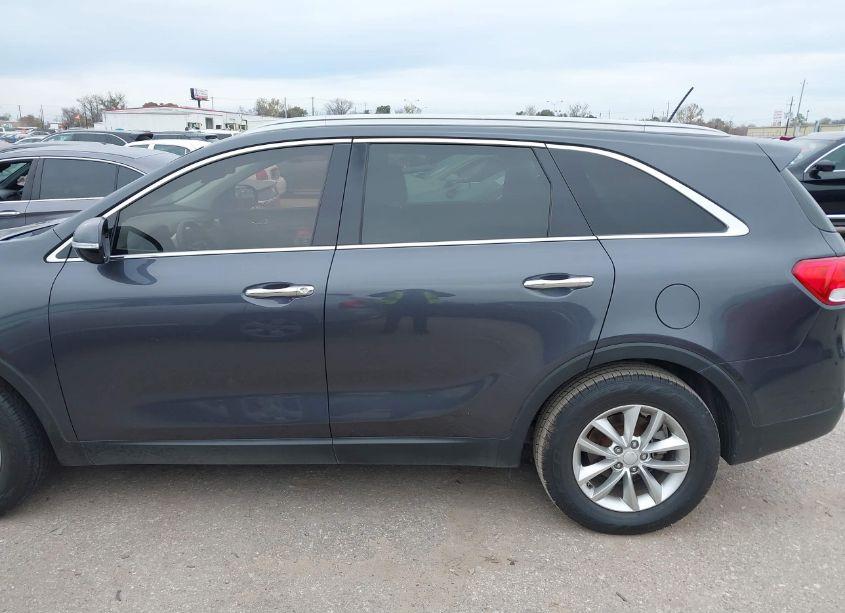 Photo 14 of 2016 Kia Sorento 2.4L LX (VIN 5XYPG4A34GG175270)