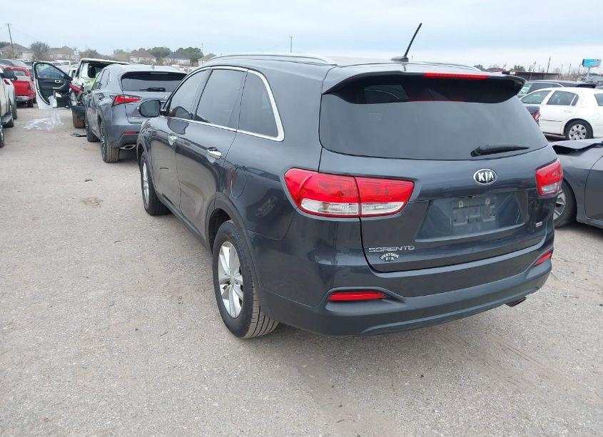 Photo 3 of 2016 Kia Sorento 2.4L LX (VIN 5XYPG4A34GG175270)