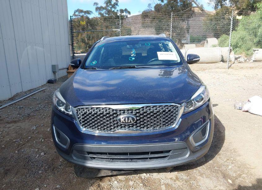 Photo 11 of 2016 Kia Sorento 2.4L LX (VIN 5XYPG4A34GG183515)