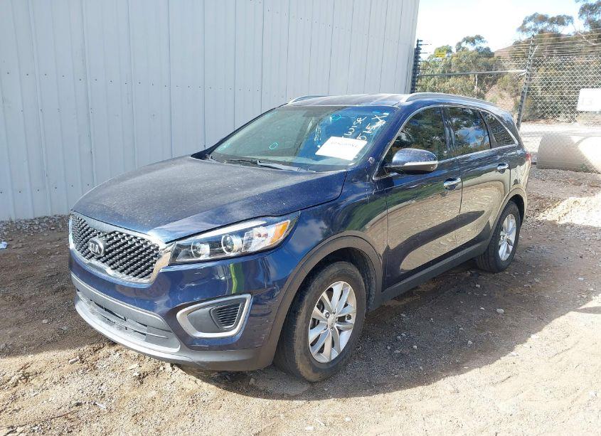 Photo 2 of 2016 Kia Sorento 2.4L LX (VIN 5XYPG4A34GG183515)
