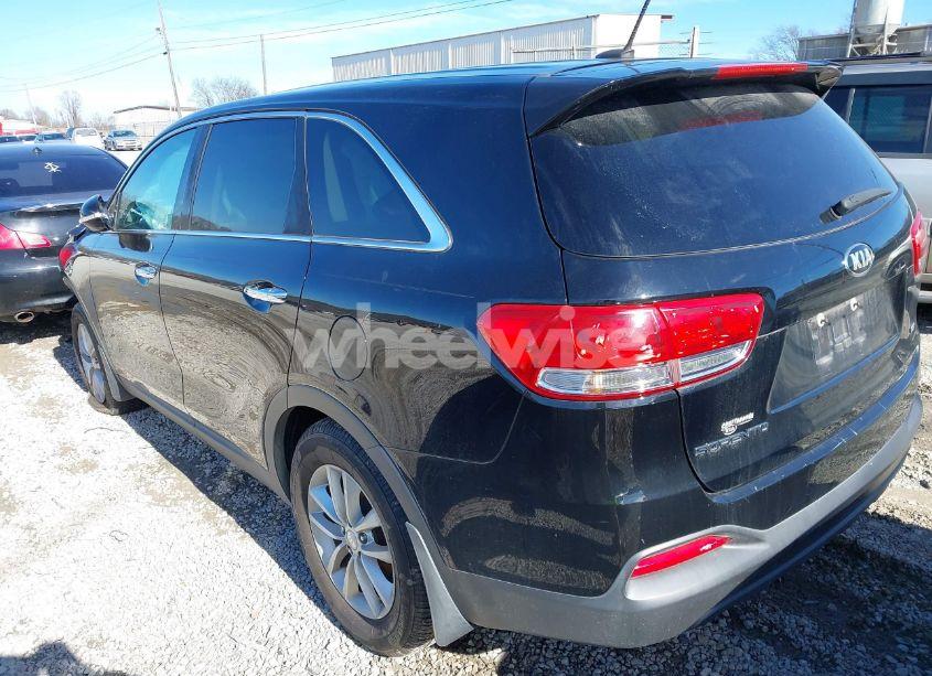 Photo 3 of 2017 Kia Sorento 2.4L L (VIN 5XYPG4A34HG220600)