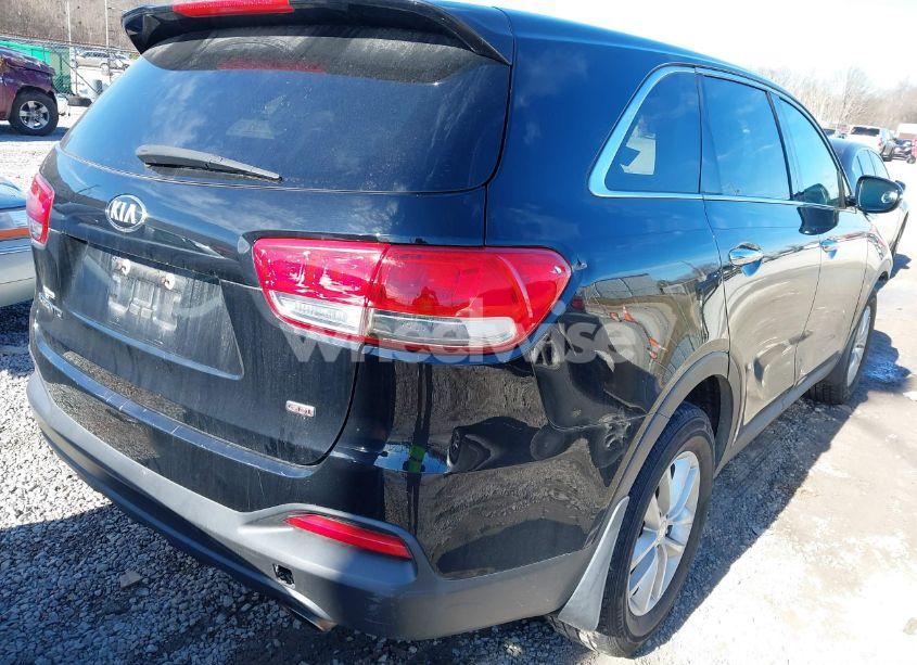 Photo 4 of 2017 Kia Sorento 2.4L L (VIN 5XYPG4A34HG220600)
