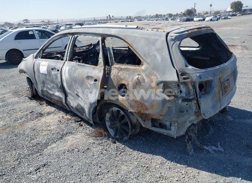 Photo 3 of 2017 Kia Sorento 2.4L LX (VIN 5XYPG4A34HG248378)