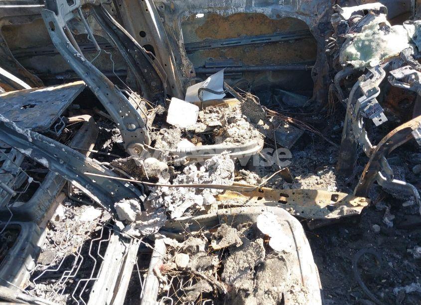 Photo 5 of 2017 Kia Sorento 2.4L LX (VIN 5XYPG4A34HG248378)