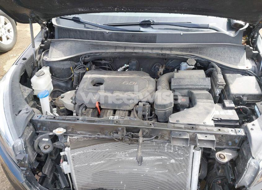 Photo 10 of 2017 Kia Sorento 2.4L LX (VIN 5XYPG4A34HG254813)