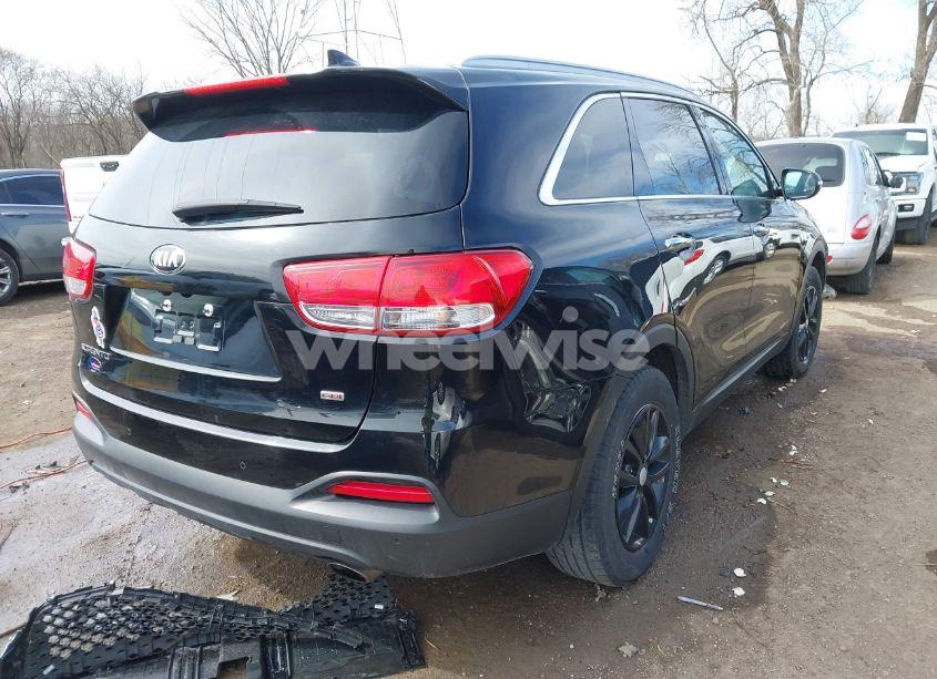 Photo 4 of 2017 Kia Sorento 2.4L LX (VIN 5XYPG4A34HG254813)