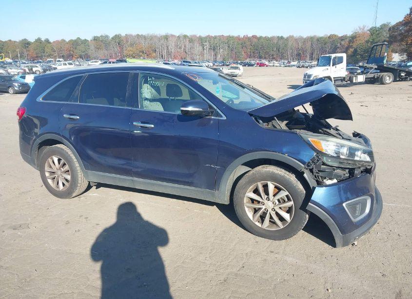 Photo 13 of 2017 Kia Sorento 2.4L LX (VIN 5XYPG4A34HG256500)