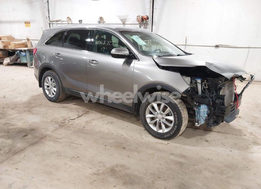 2017 Kia Sorento 2.4L LX (VIN 5XYPG4A34HG270414) main photo