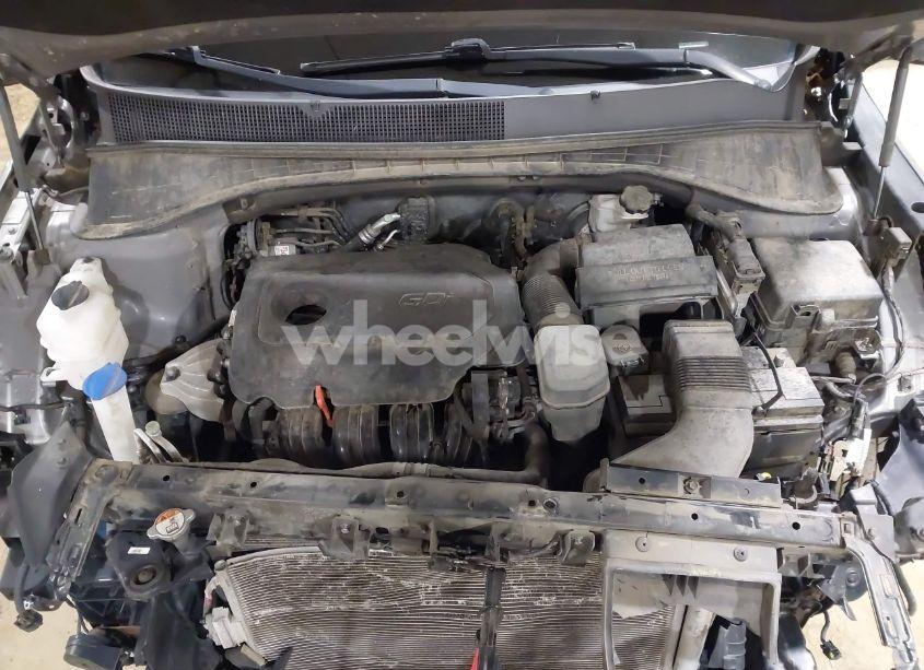 Photo 10 of 2017 Kia Sorento 2.4L LX (VIN 5XYPG4A34HG270414)