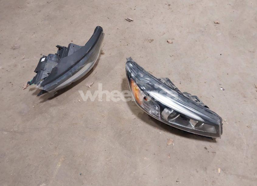 Photo 12 of 2017 Kia Sorento 2.4L LX (VIN 5XYPG4A34HG270414)