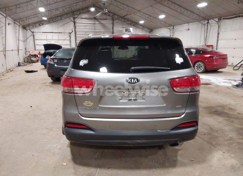 Photo 17 of 2017 Kia Sorento 2.4L LX (VIN 5XYPG4A34HG270414)