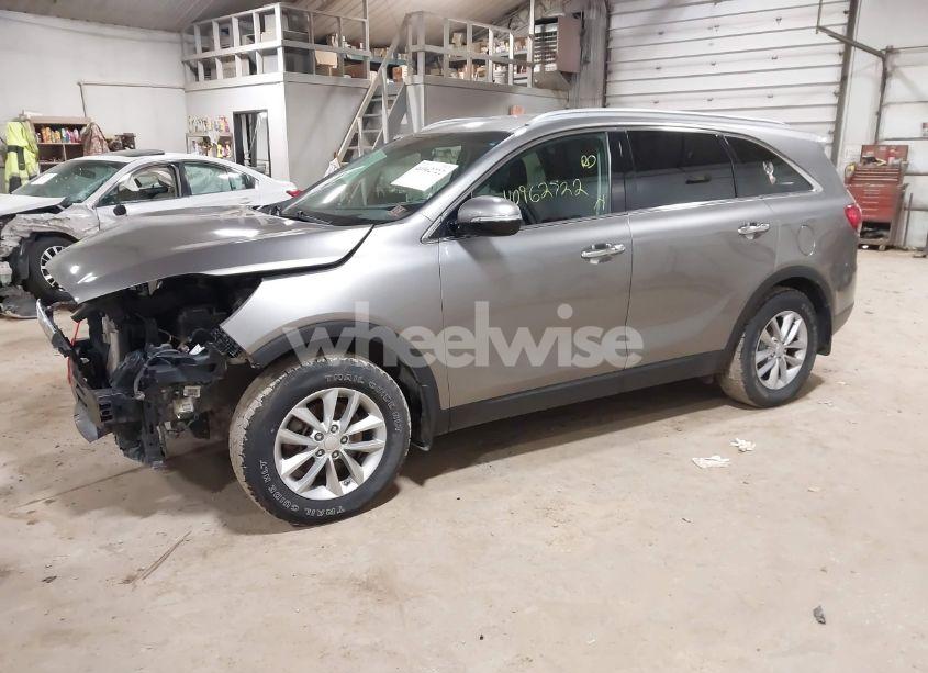 Photo 2 of 2017 Kia Sorento 2.4L LX (VIN 5XYPG4A34HG270414)