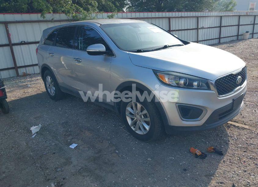 2017 Kia Sorento 2.4L L (VIN 5XYPG4A34HG288797) main photo