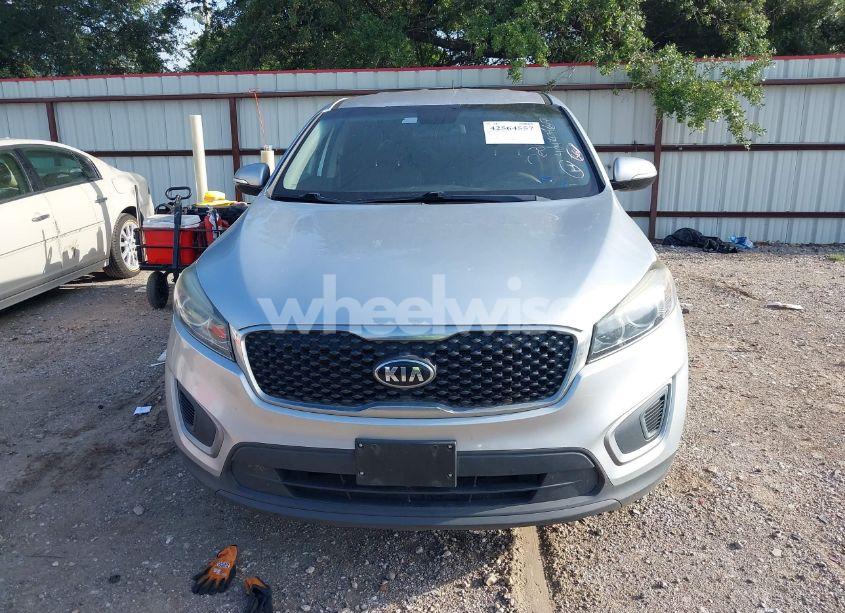Photo 12 of 2017 Kia Sorento 2.4L L (VIN 5XYPG4A34HG288797)